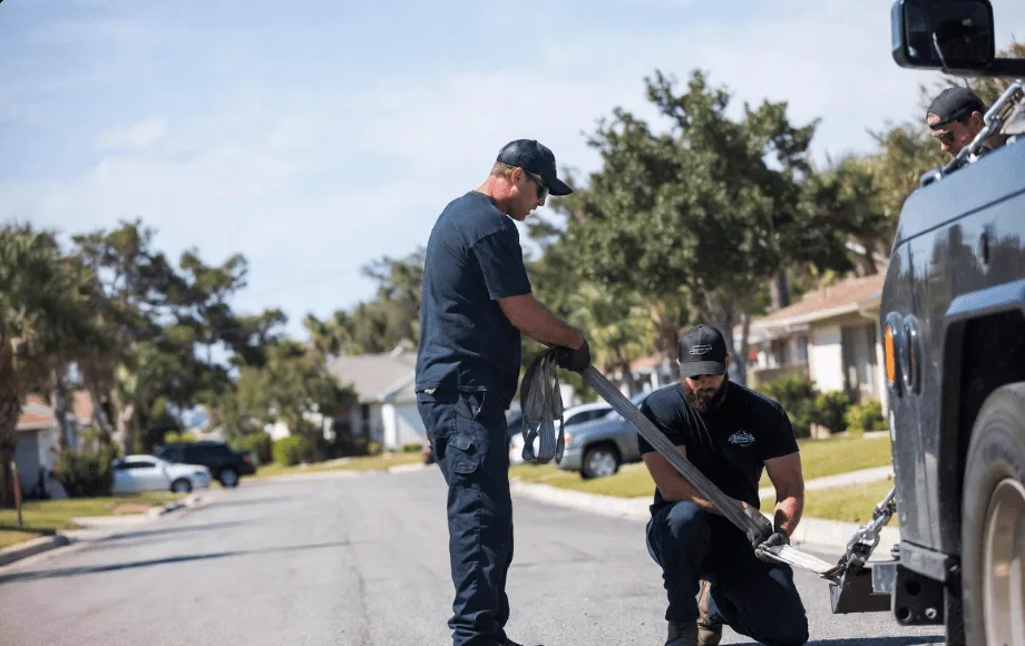 Heavy Duty Towing in Cecil, WI near me
